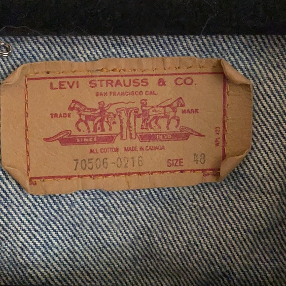 Vintage Levi’s Denim Jacket - Picture 3 of 5